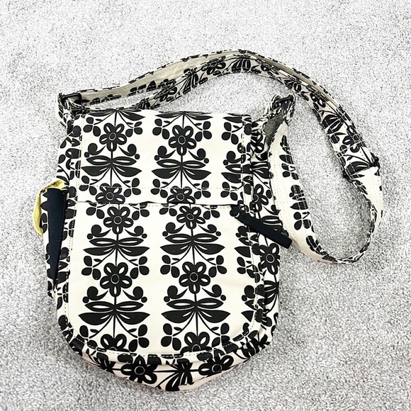 Kavu Bags Kavu Cream And Black Floral Crossbody Satchel Purse Bag